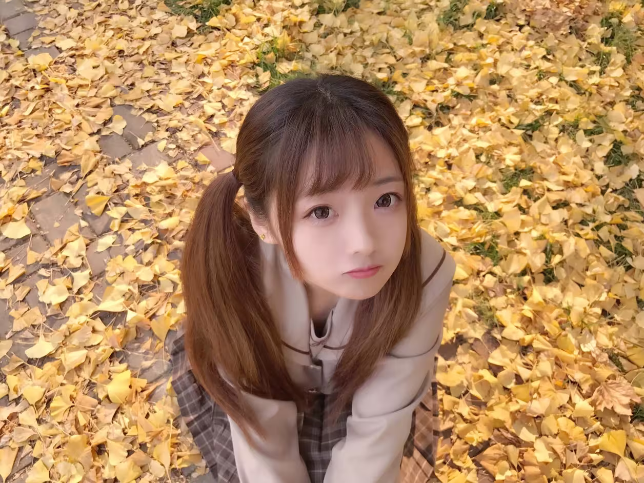 金色的阳光和金色的叶子，还有一个可爱的我-泽客网